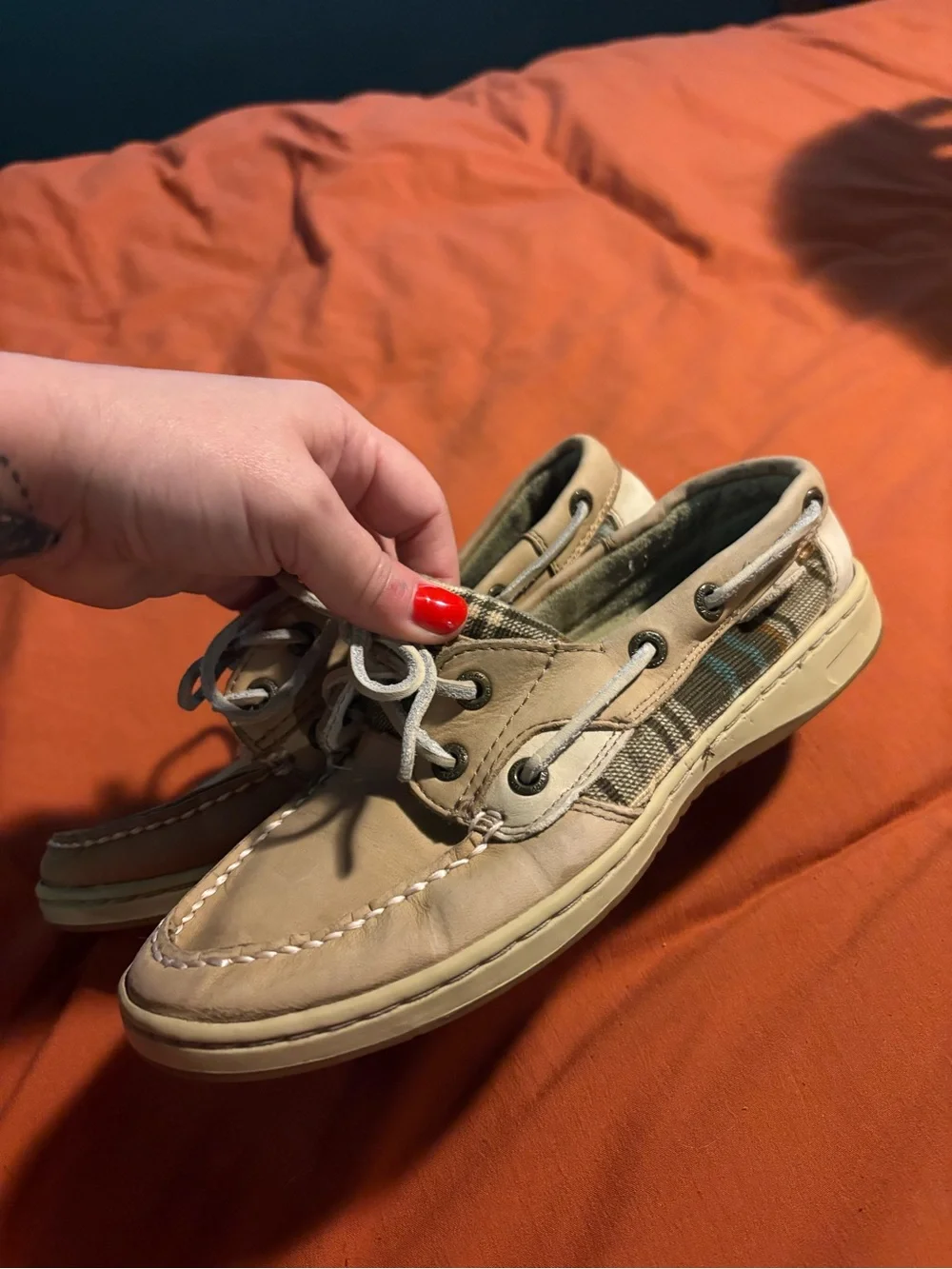 Sperry Women's Beige and Brown Plaid Boat Shoes 6.5